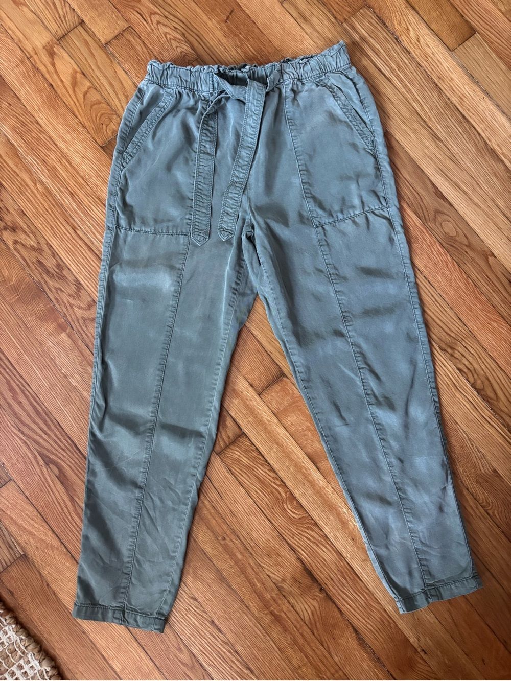 Aerie Small Green Elastic Waist Pants